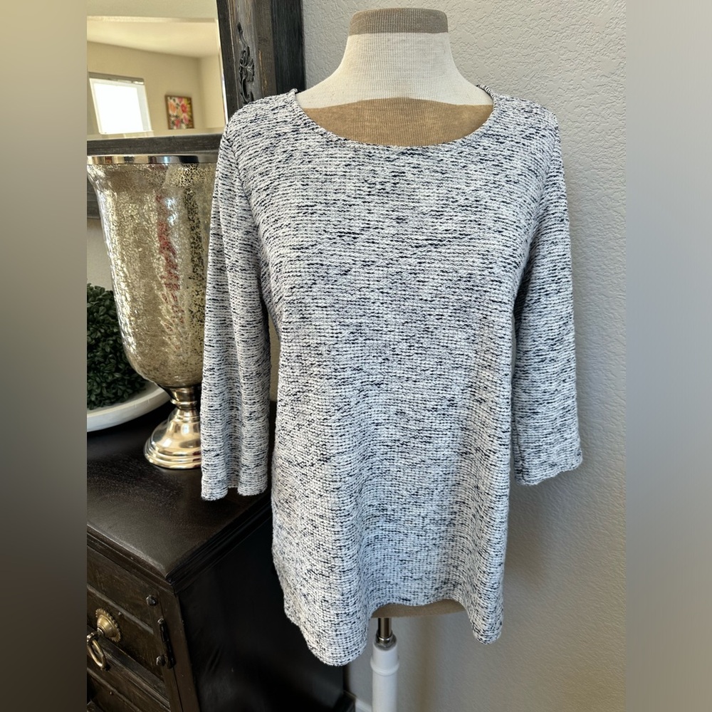 Johnson & Murphy three quarter sleeve blouse M